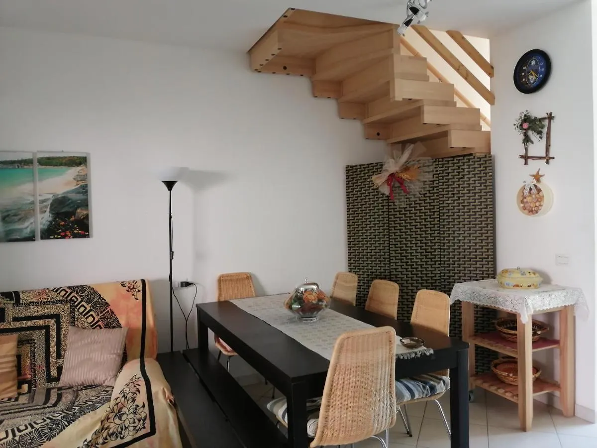 Casa Lorleo Villa Porto Pino 0*,